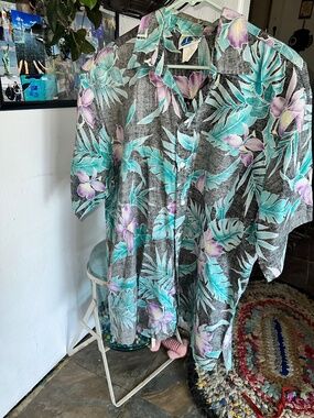 Vtg Hawaiian Shirt The Men’s Store Chest 52”